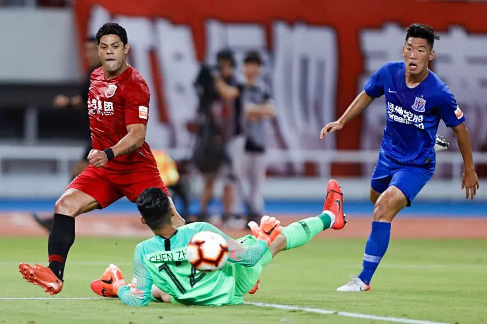 开云官网-风云突变北京国安清晨更衣室发声，亚冠版图或变，气氛紧张，赛程密集仍需轮换的简单介绍