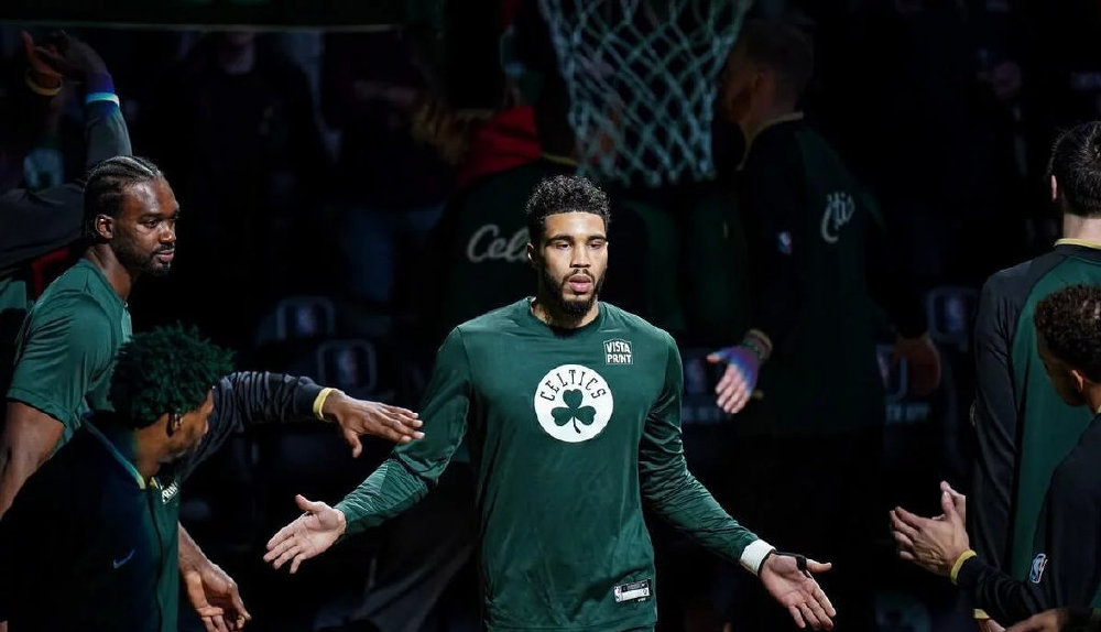 里昂迎NBA常规赛关键赛，窗口期临场应变，赛场秩序良好，心理建设被强调(海顿d大调奏鸣曲hob33)